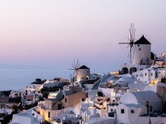 Discover Stunning Villas with Views in Santorini for Your Dream Getaway